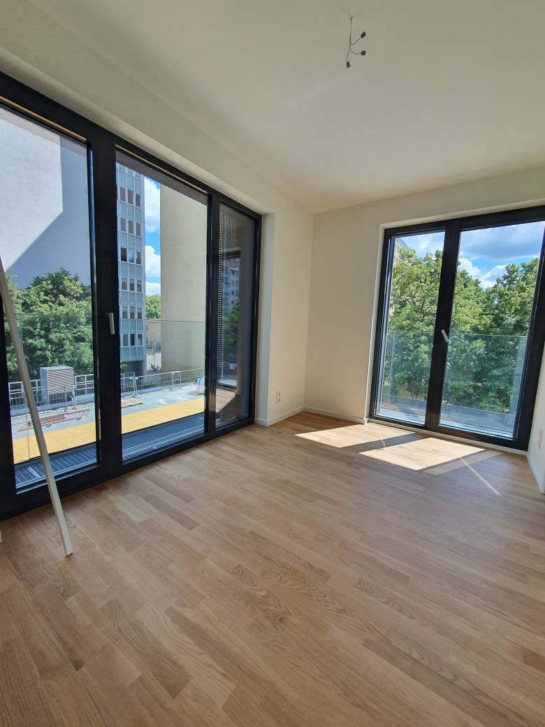 Spacious studio apartment near Jannowitzbrücke