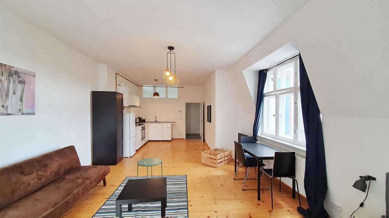 Geräumige möblierte 1-Zimmer-Wohnung in Berlin Steglitz