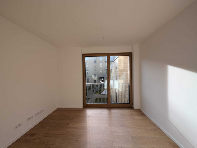 YVES Quarter – Unit 27