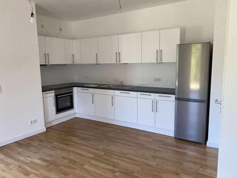 Luxuriöse 3 Raum Wohnung direkt an der Spree.