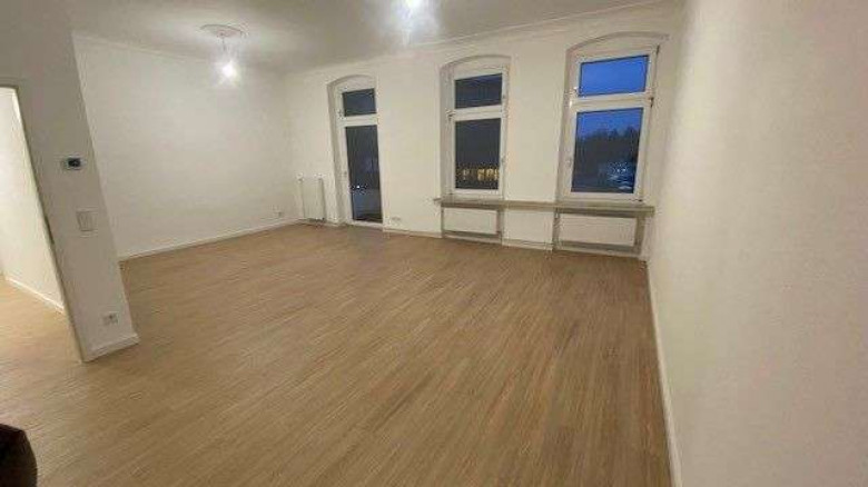 1-Zimmer Wohnung mit Balkon in Mariendorf // 1room apartment with balcony in Mariendorf