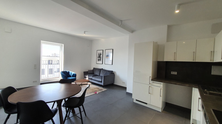 Attraktive Dachgeschosswohnung im Berliner Bezirk Willmersdorf (Charlottenburg) nahe Ku’damm